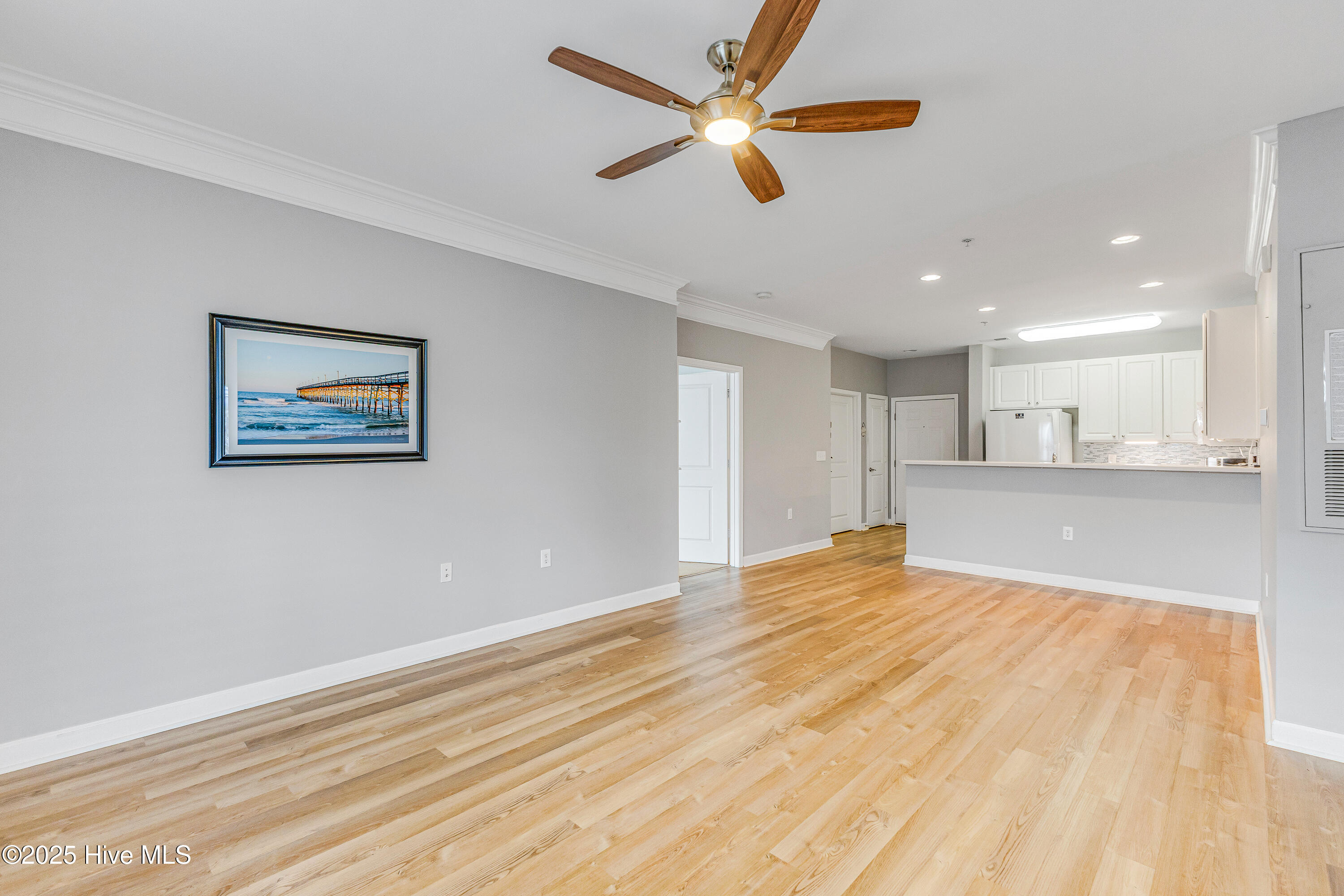 100484696 | Photo 14