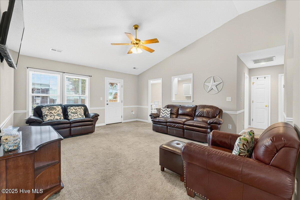 100543204 | Photo 17