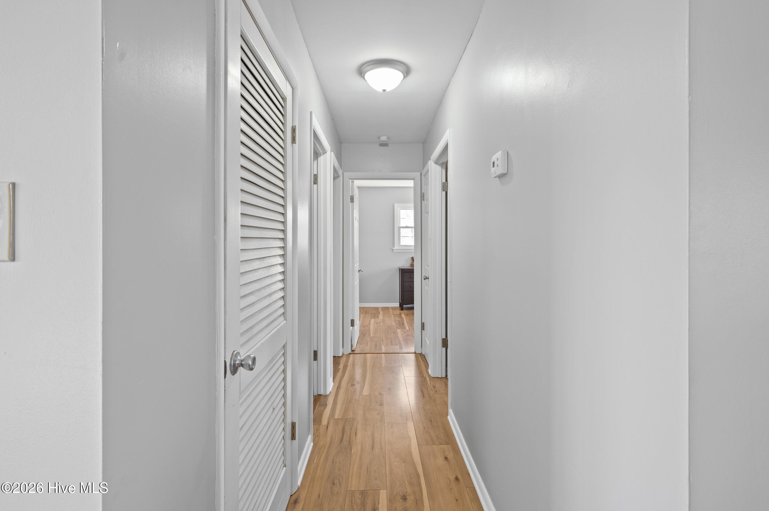 100550340 | Photo 14