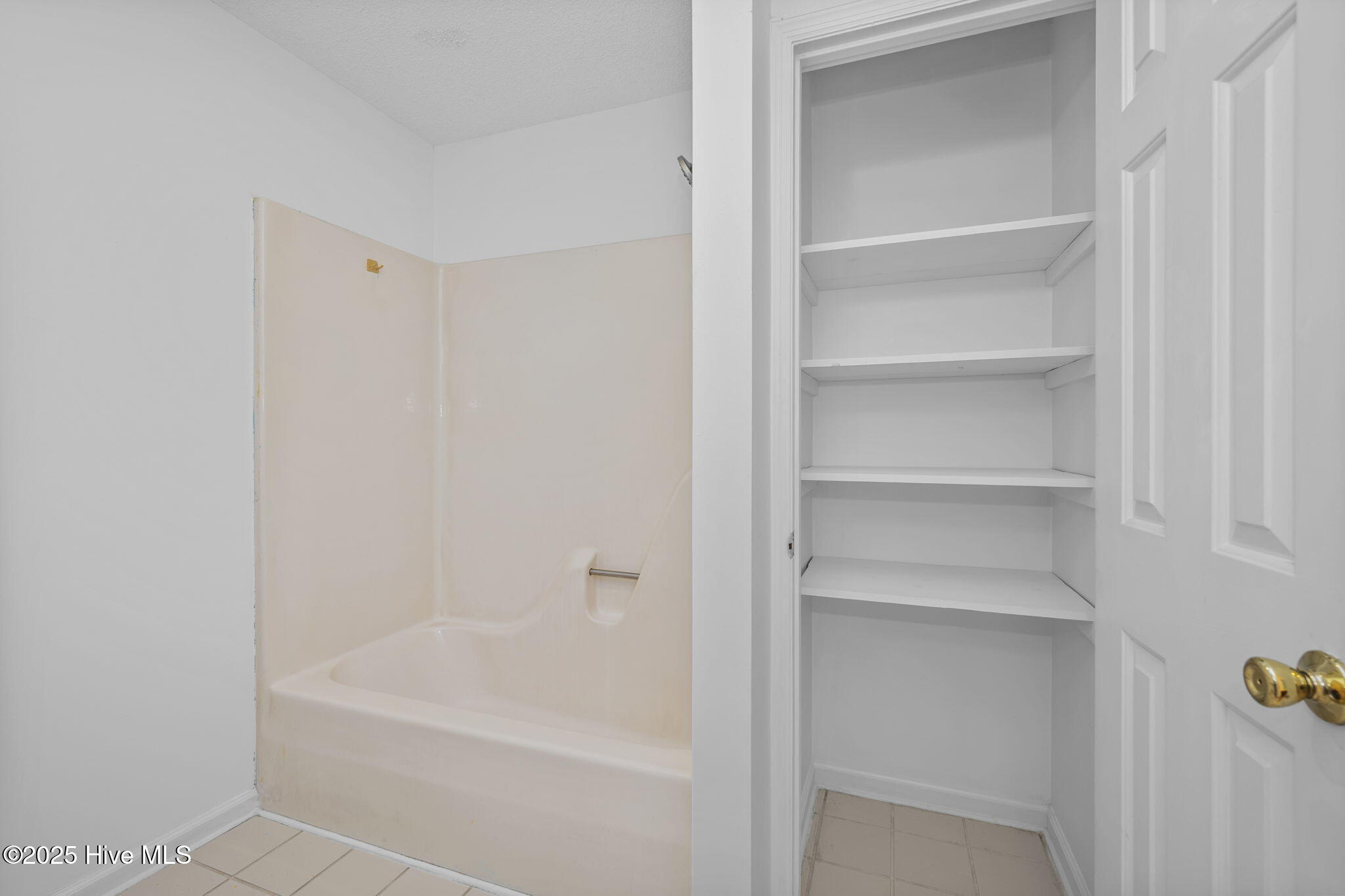 100545145 | Photo 45