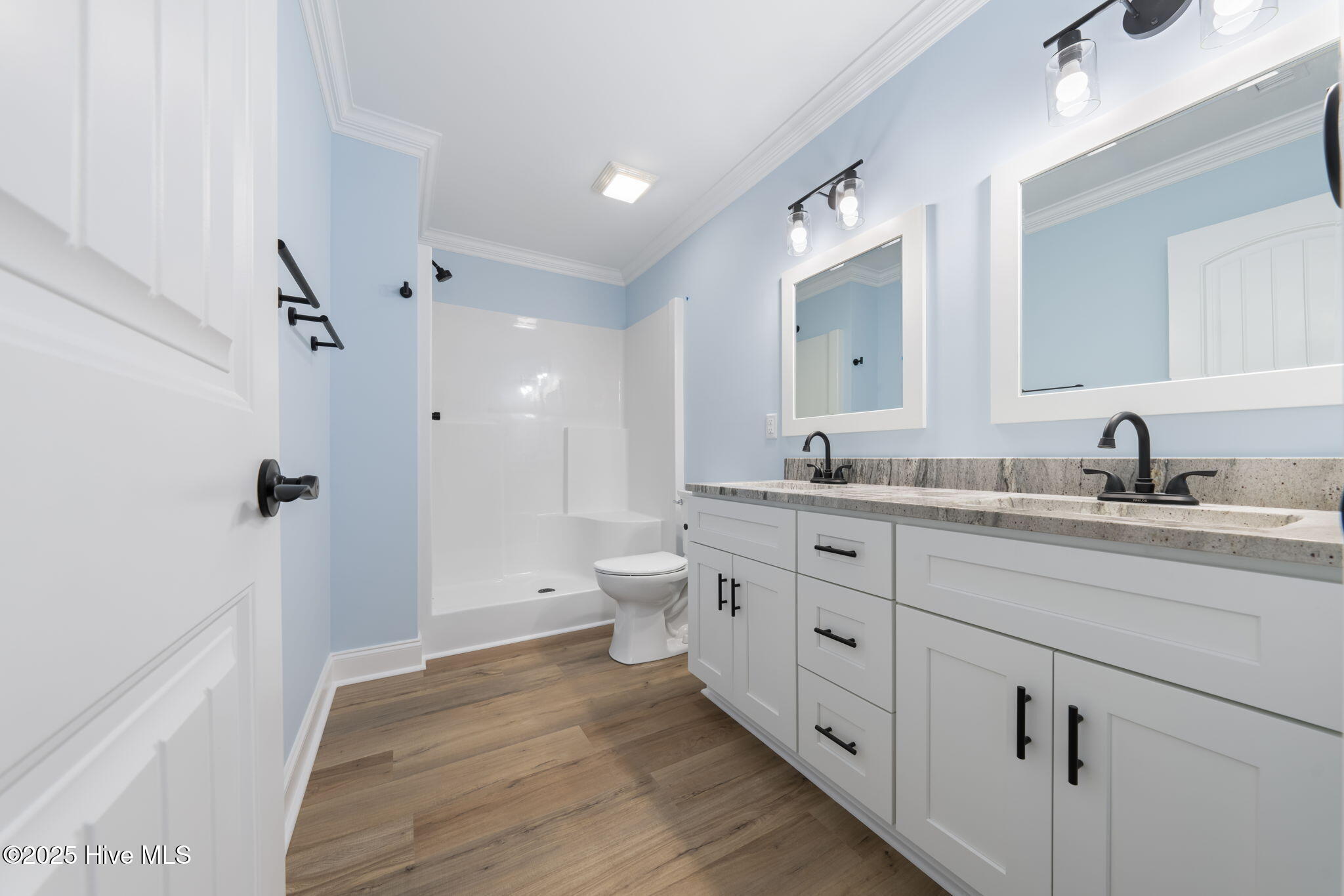 100525328 | Photo 11