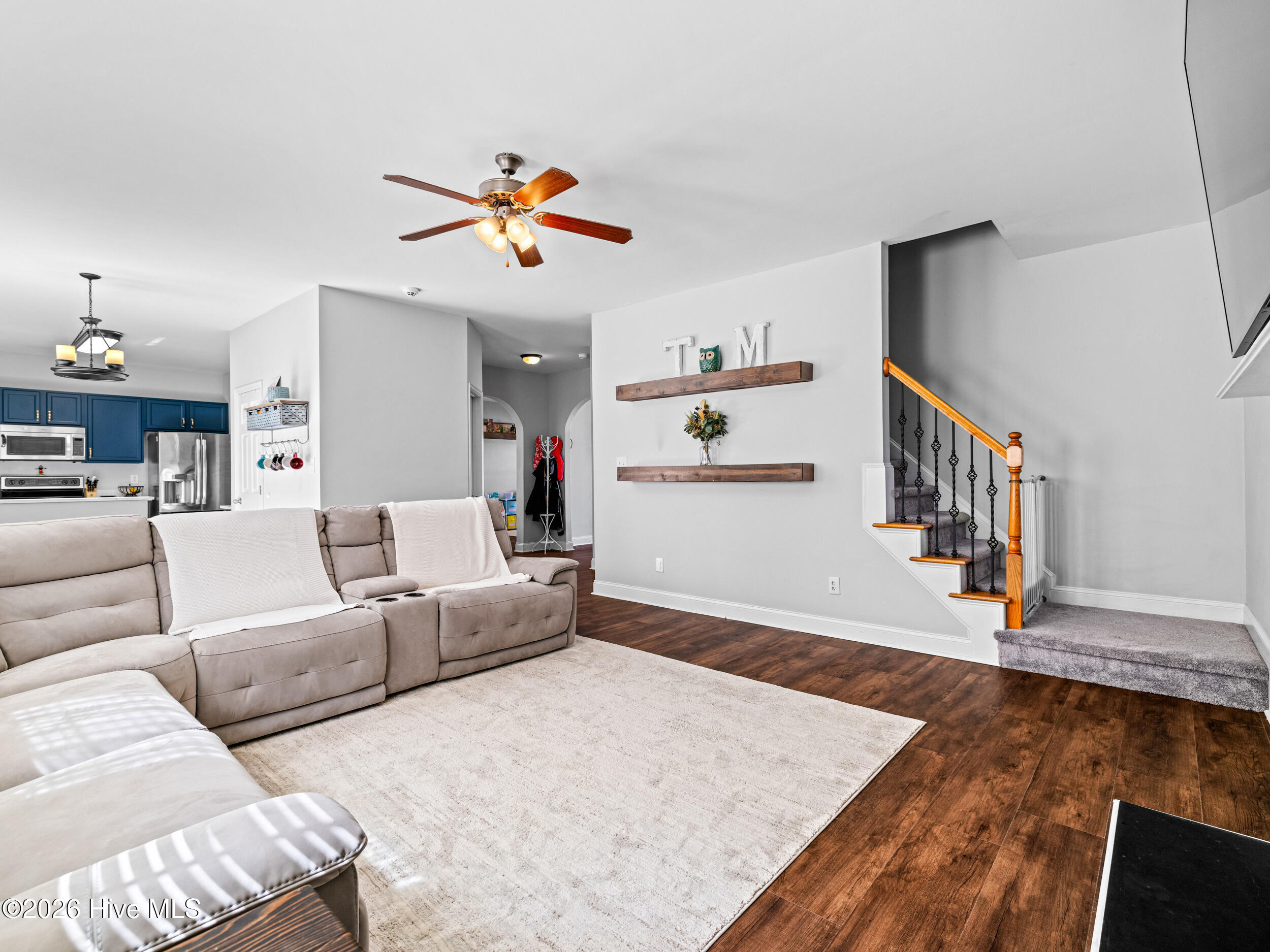 100566997 | Photo 28