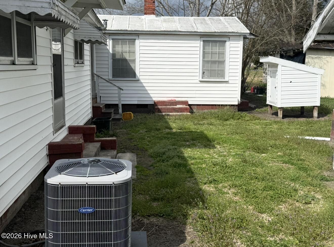 302 N Main Street,Cove City