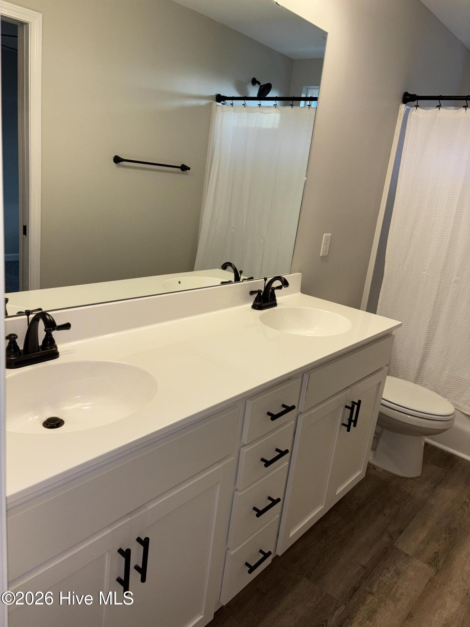 100560134 | Photo 22