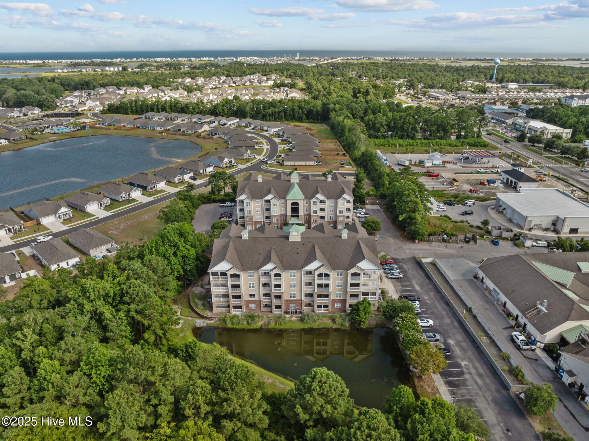 100506684 | Photo 47