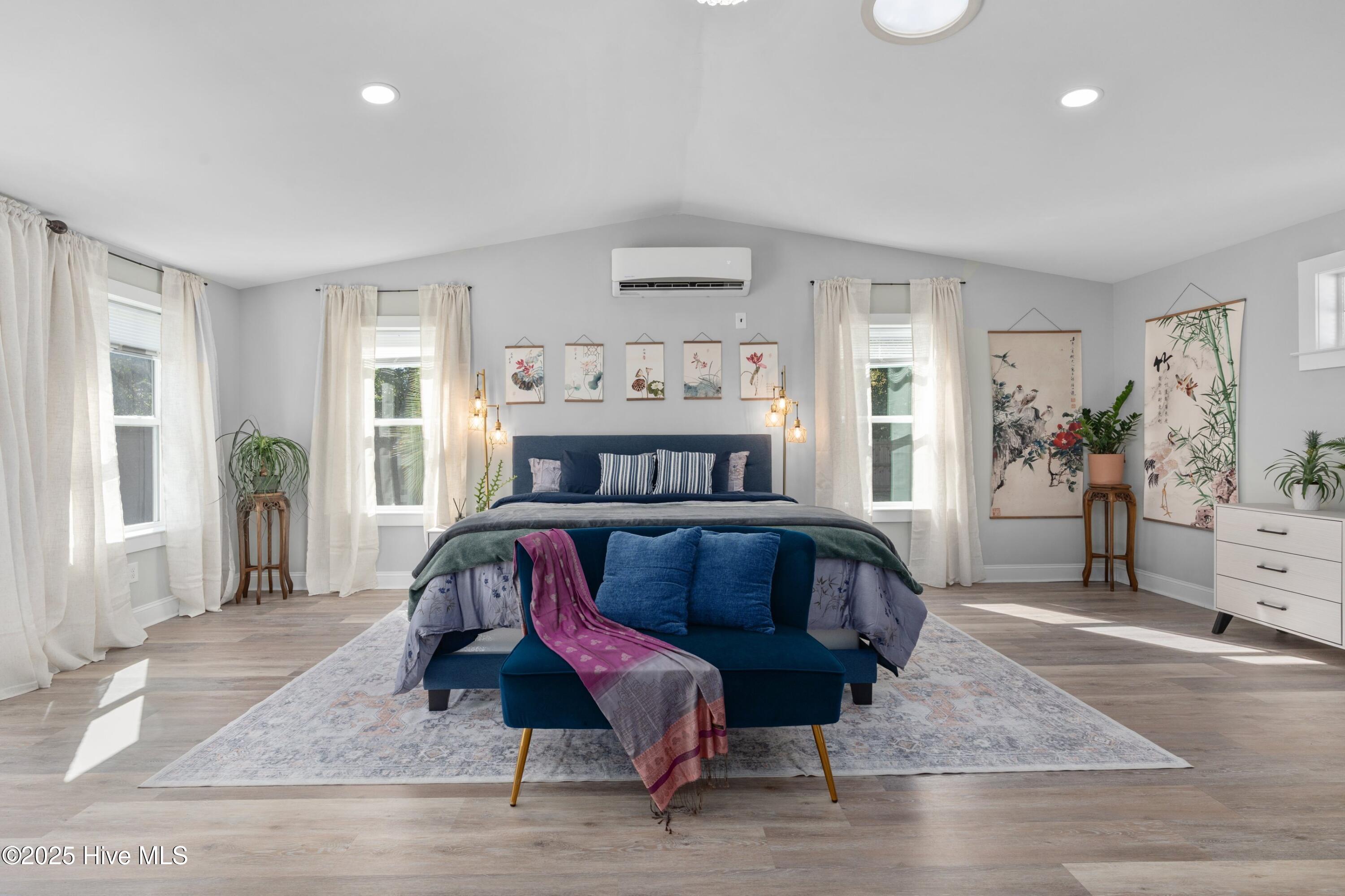 100539708 | Photo 23