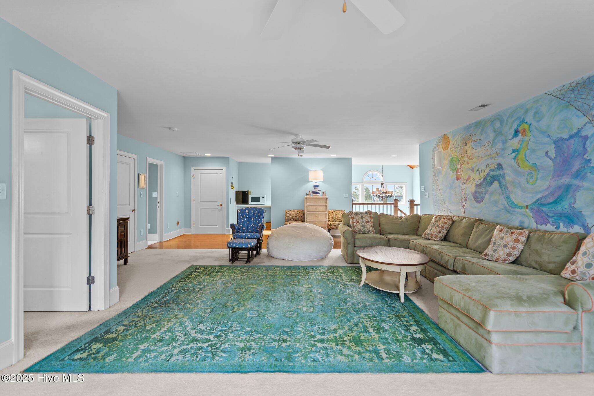 100513091 | Photo 69