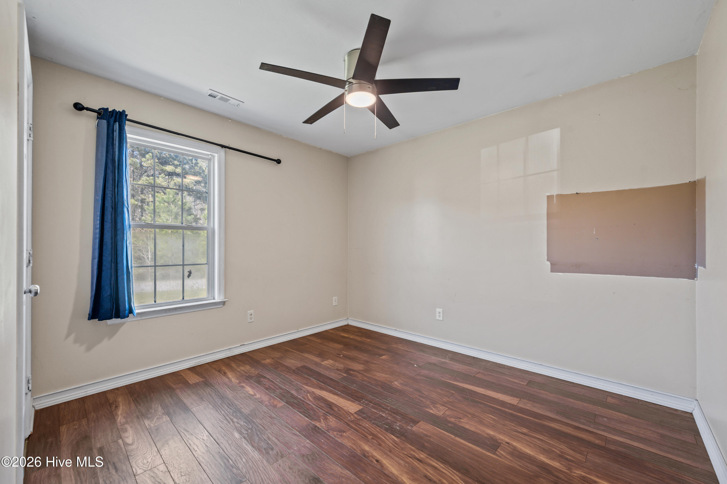 100564292 | Photo 13