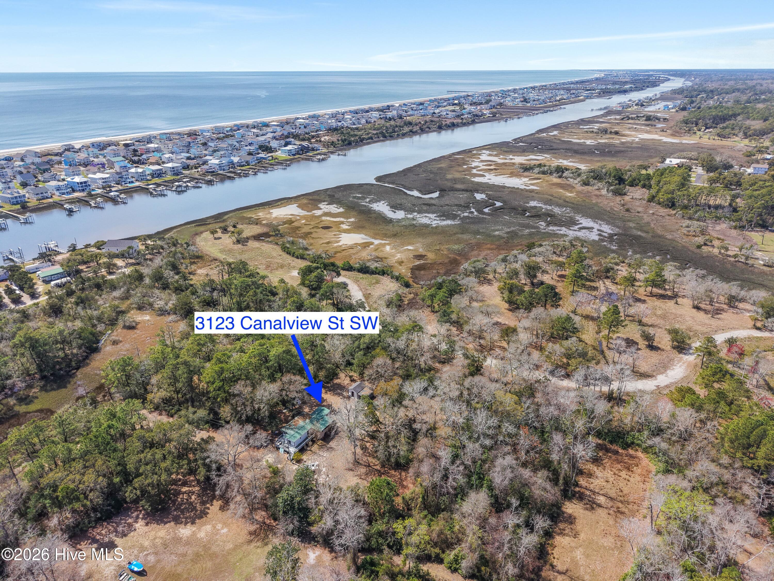 100567014 | Photo 37