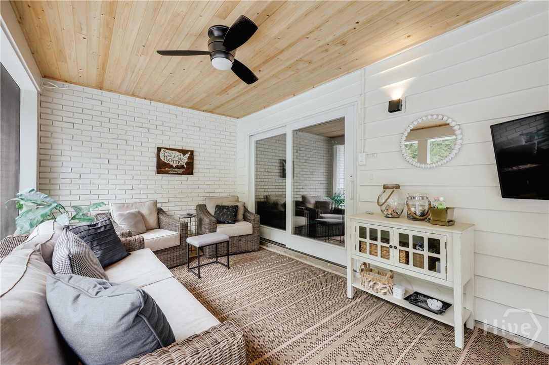 199 Tanglewood Drive