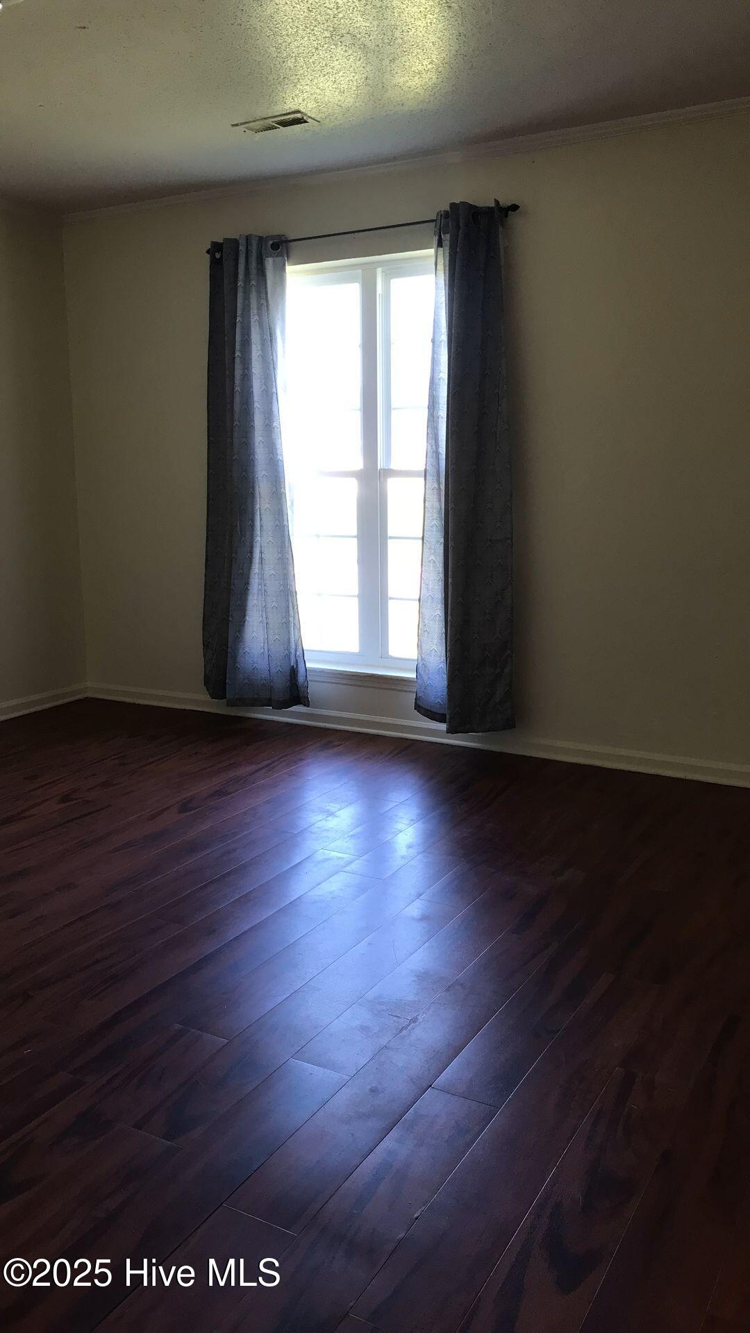 100527412 | Photo 16