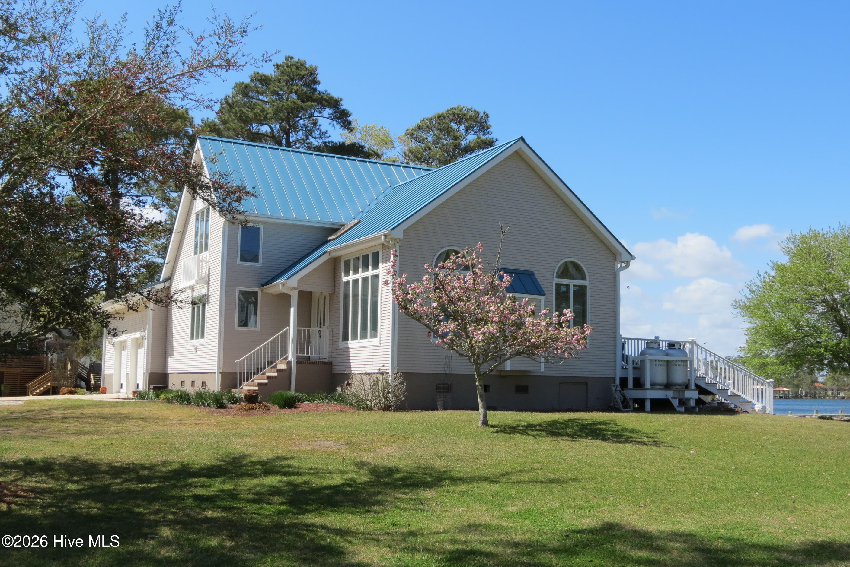 609 Mills Road,Oriental