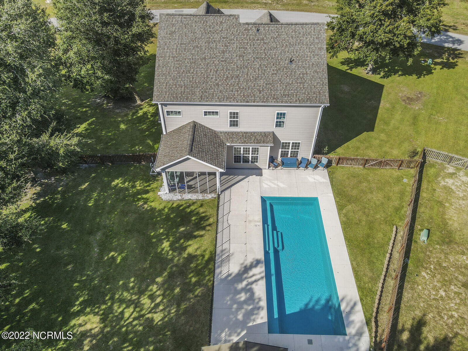 100556304 | Photo 88