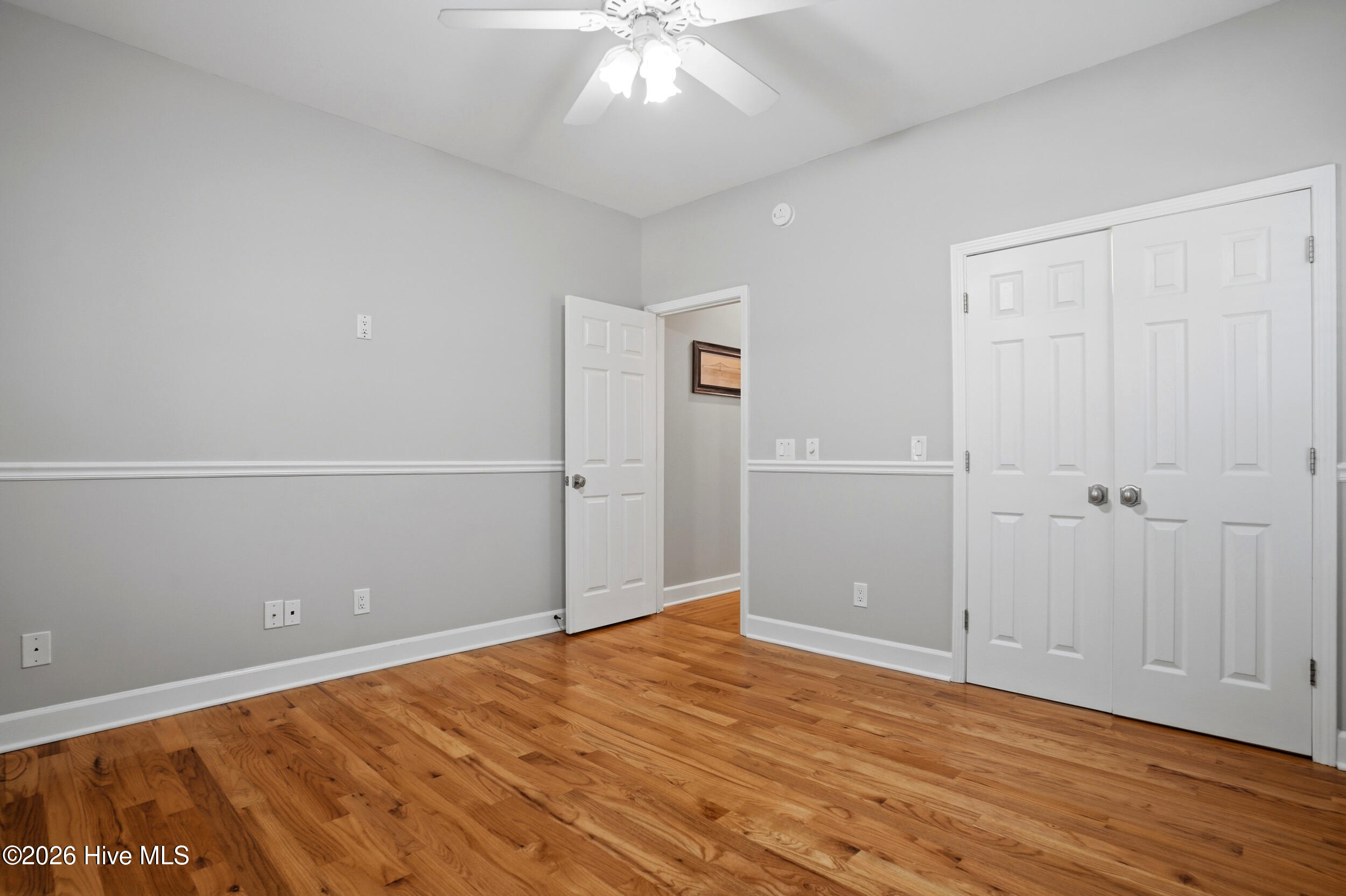 100563300 | Photo 26