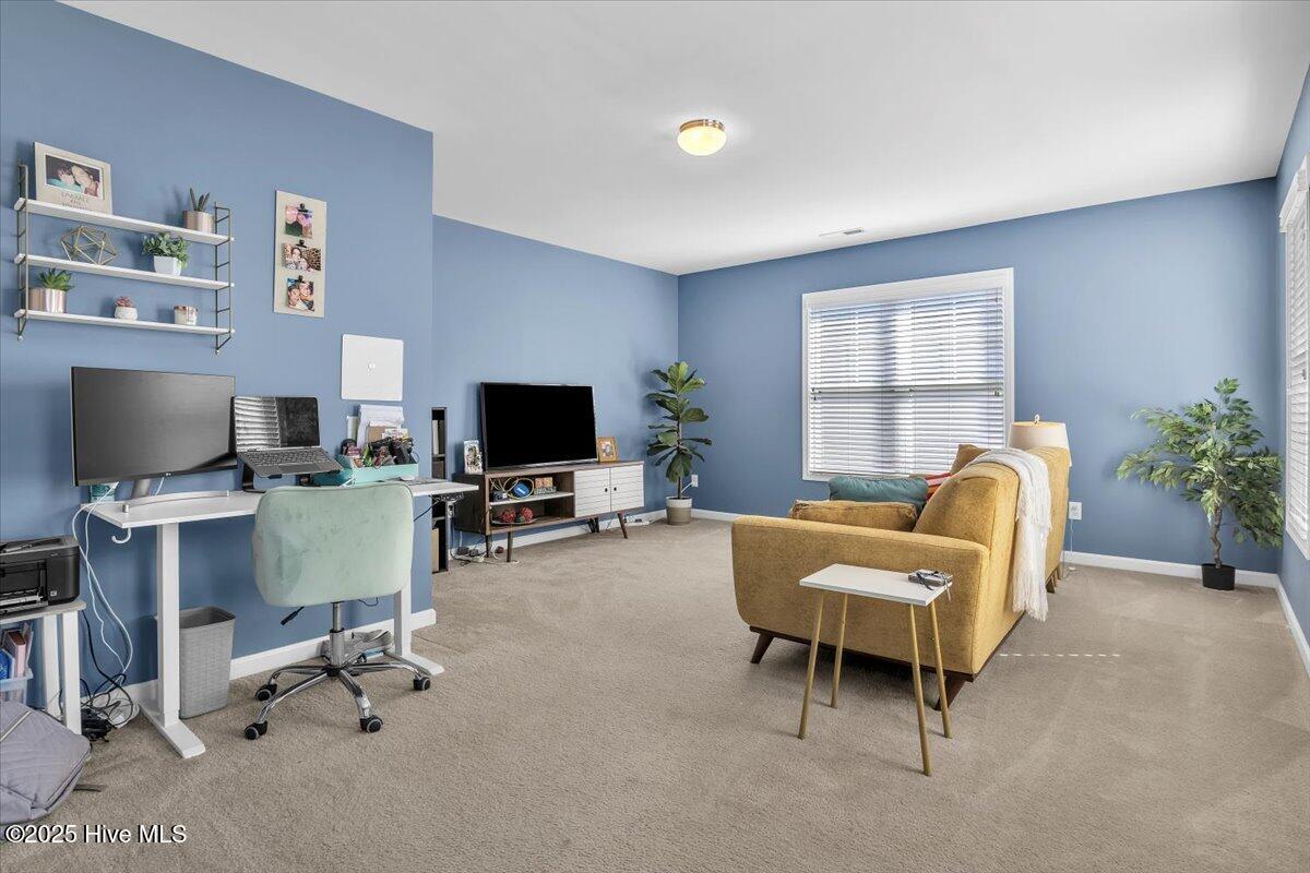 100543424 | Photo 12