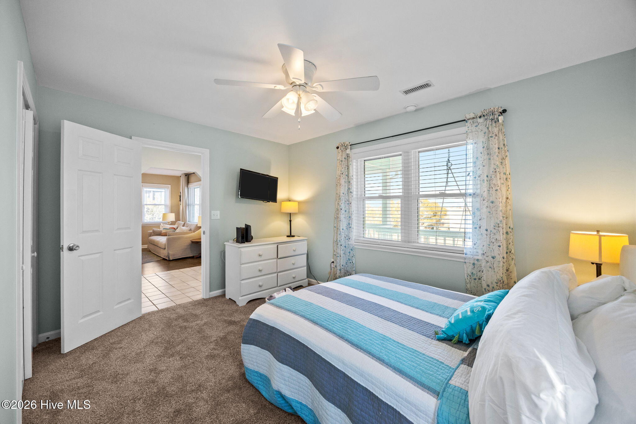 100553918 | Photo 31