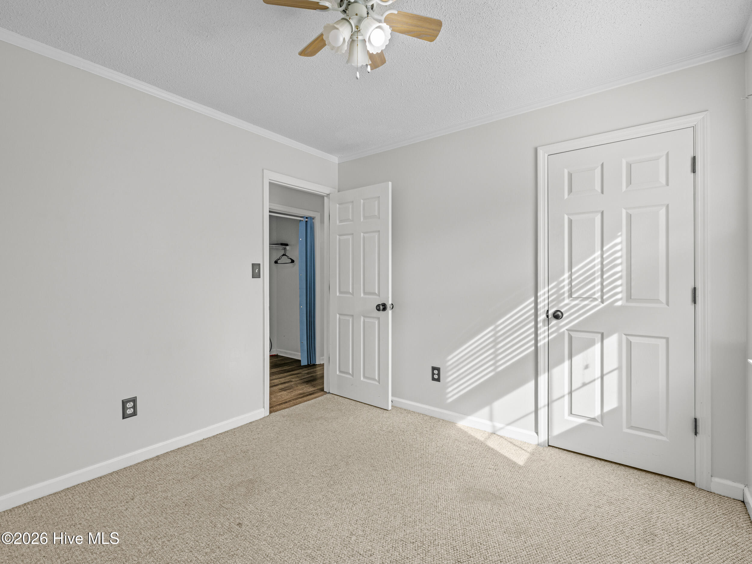 100550311 | Photo 30