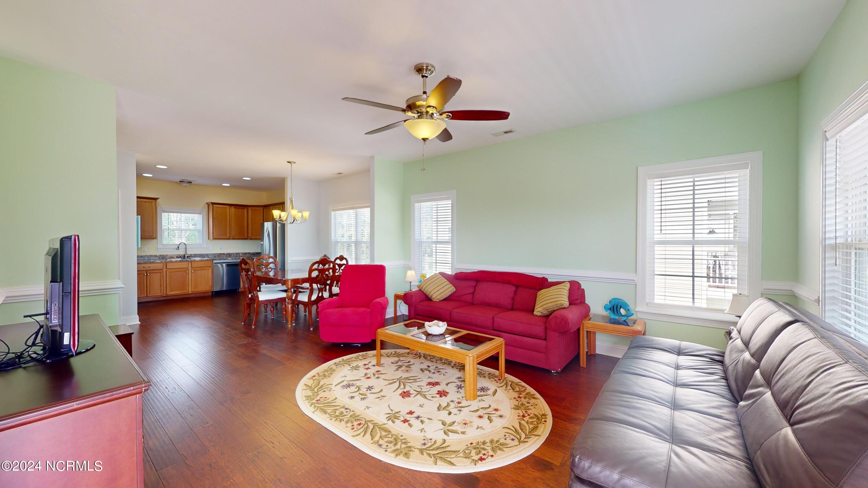 100469557 | Photo 16