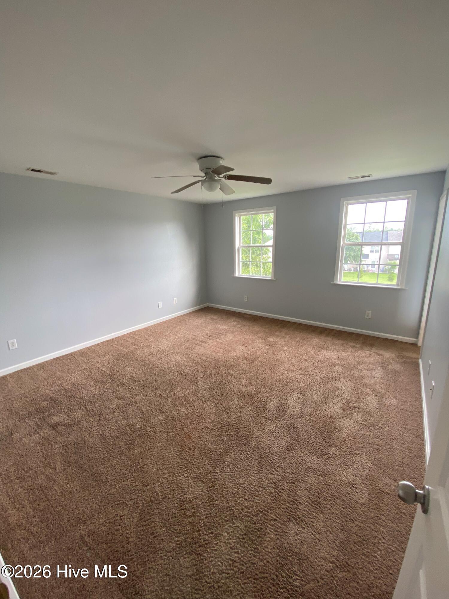 100566340 | Photo 20