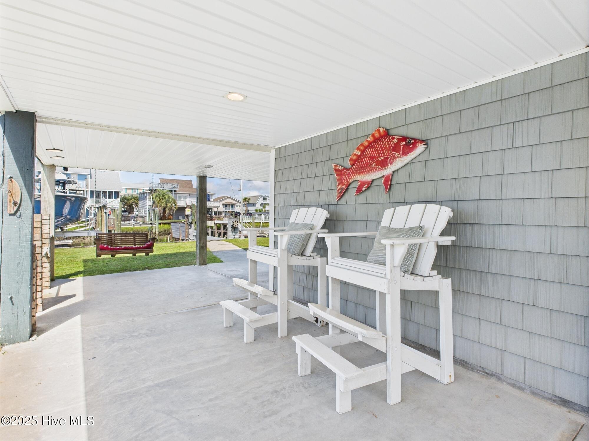 100558213 | Photo 23