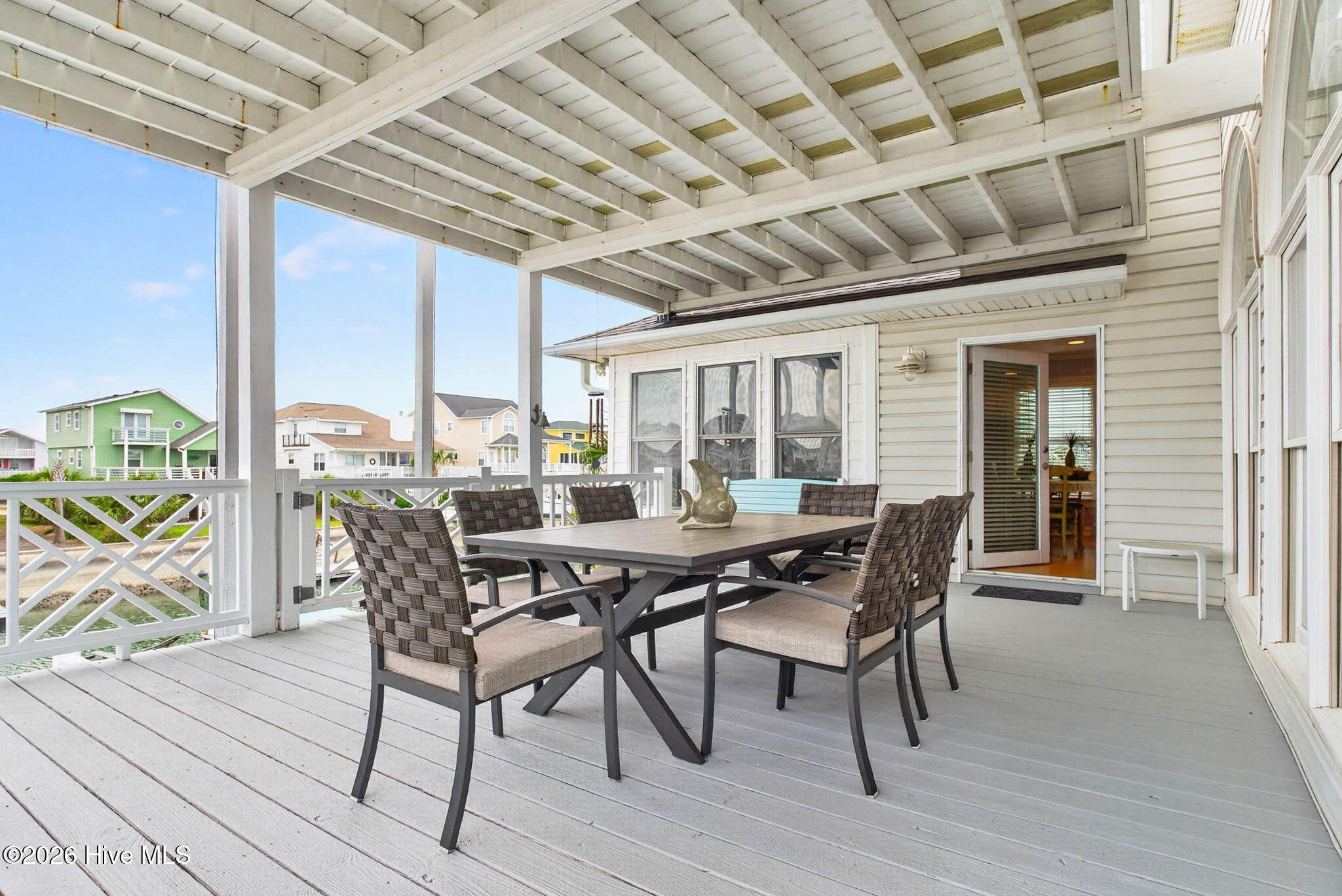 100570658 | Photo 22