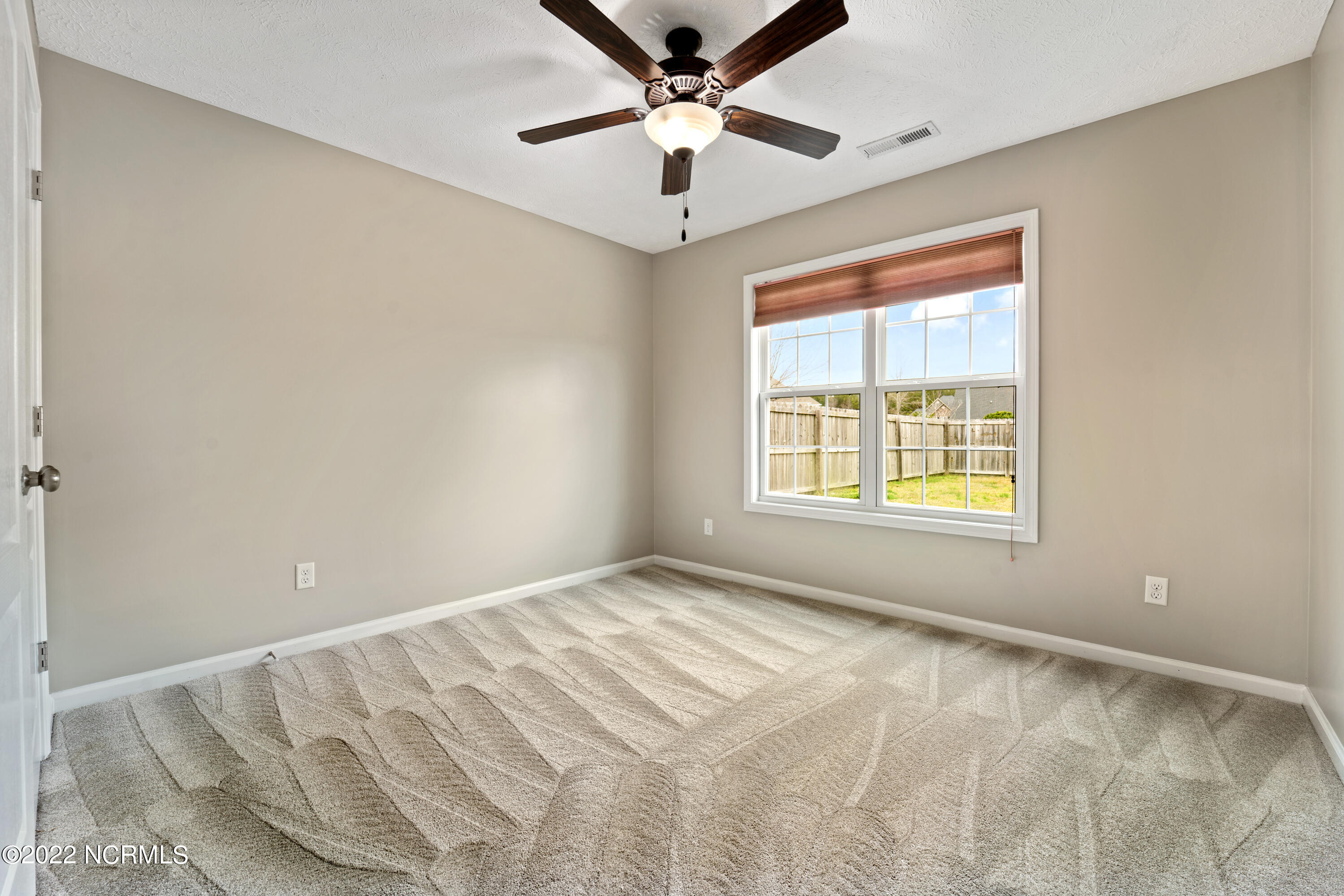 100564225 | Photo 25