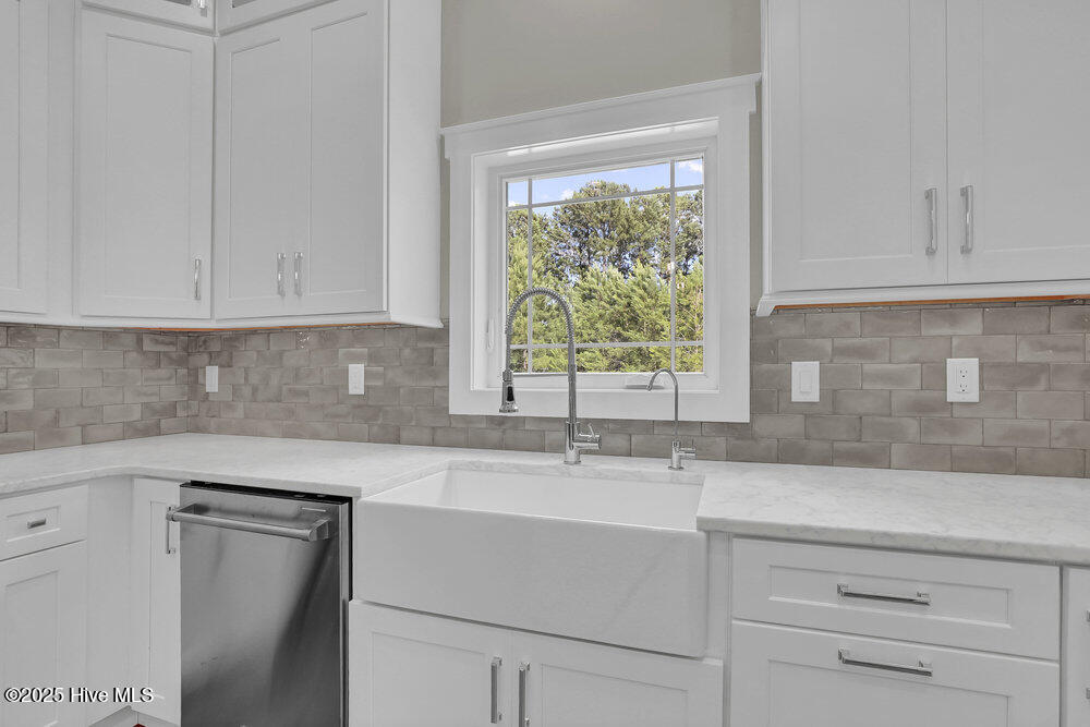 100509859 | Photo 19