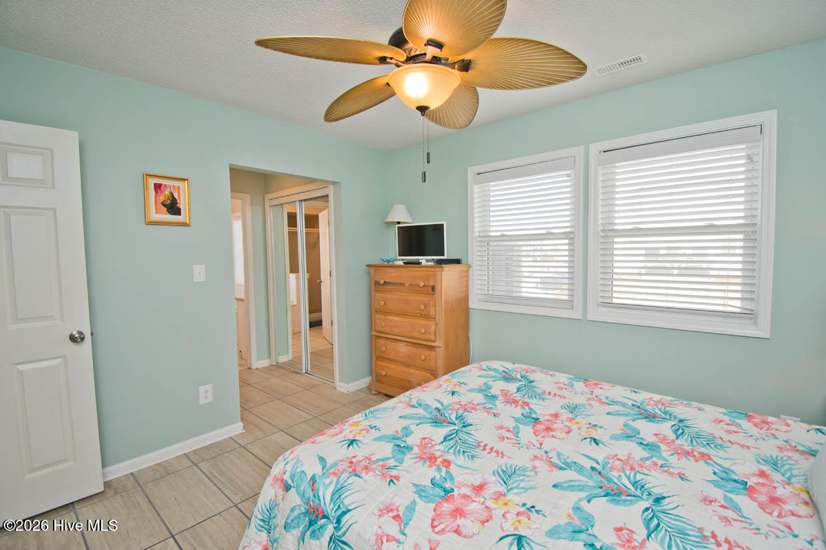 100560263 | Photo 21