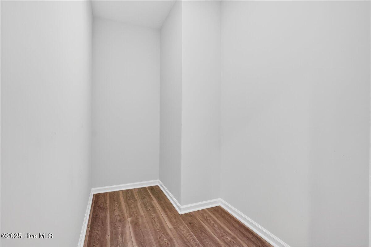 100522416 | Photo 46