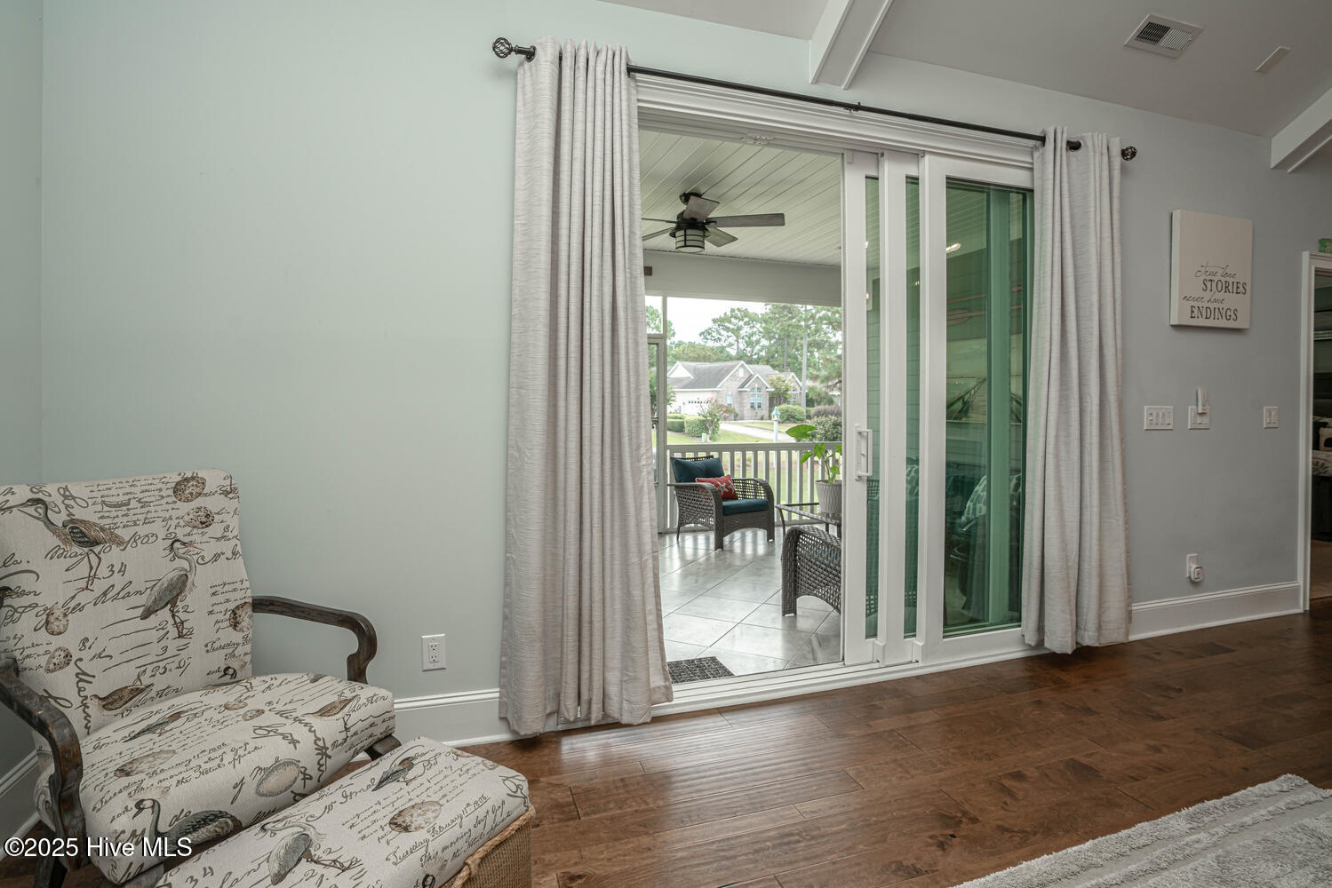 100558918 | Photo 10