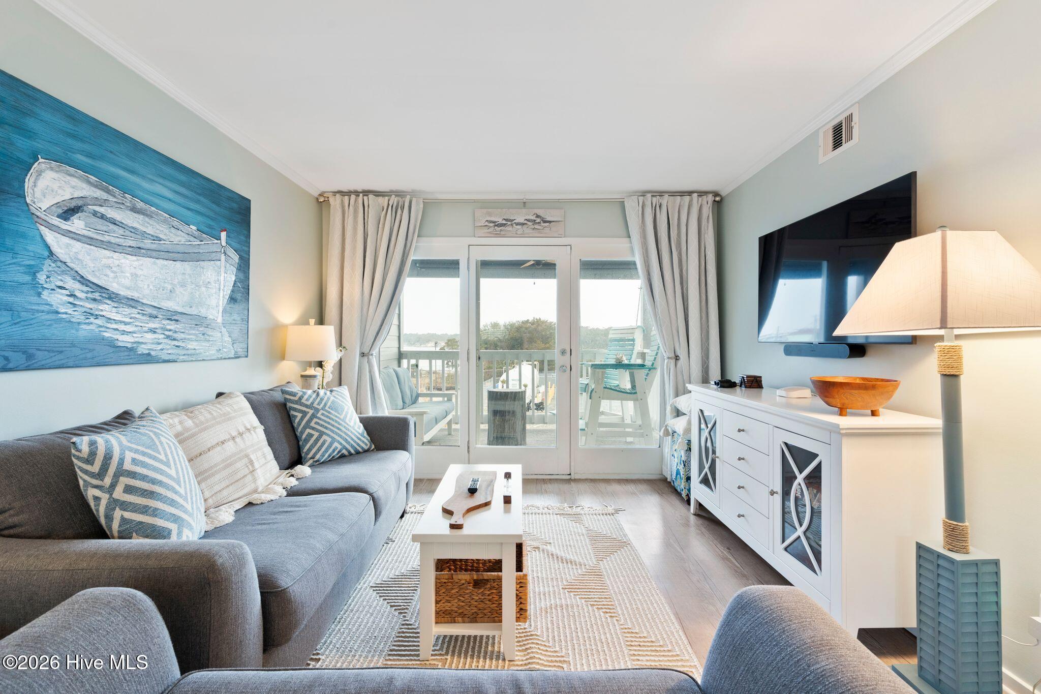 100554597 | Photo 25