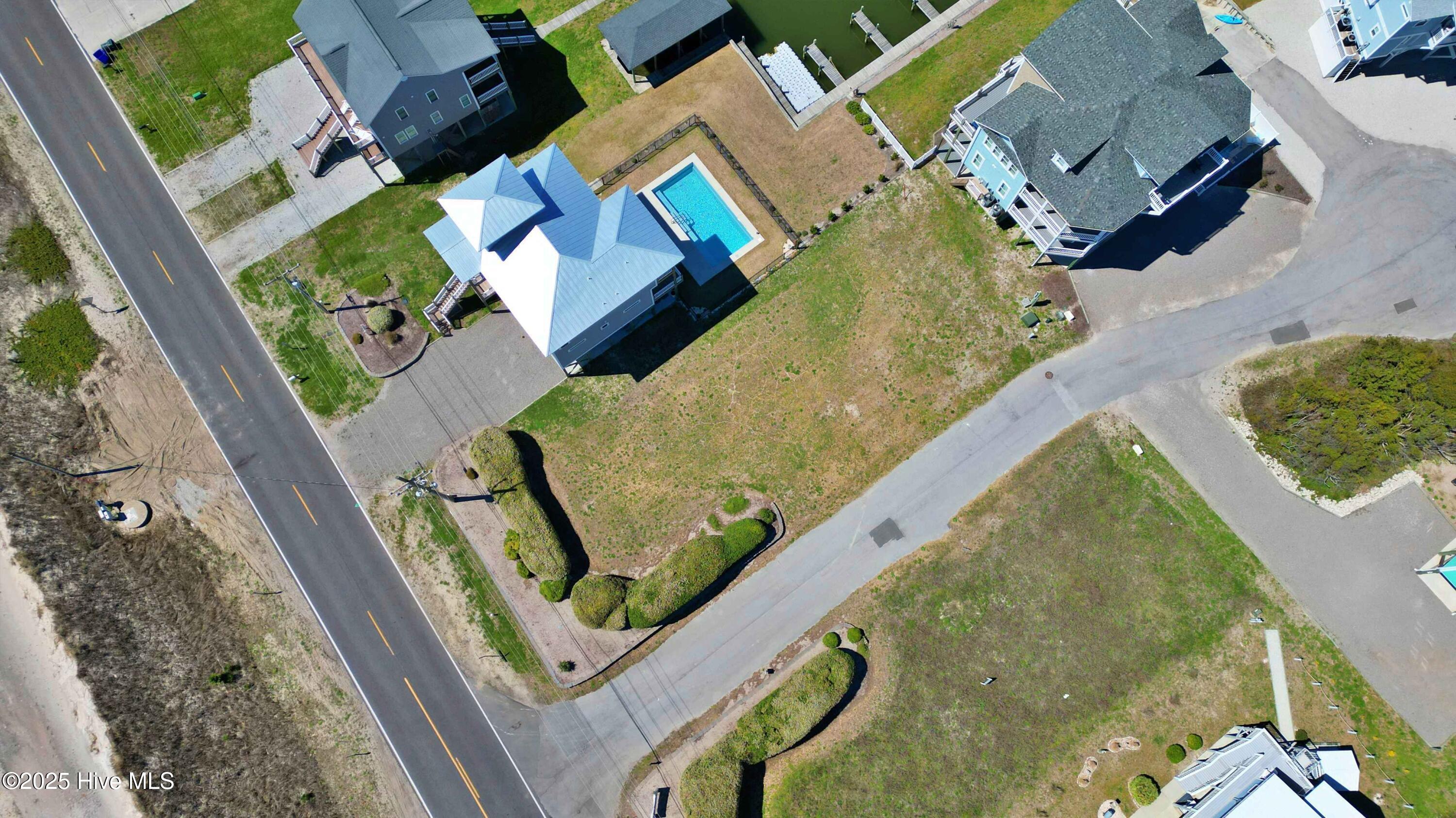 100497326 | Photo 13