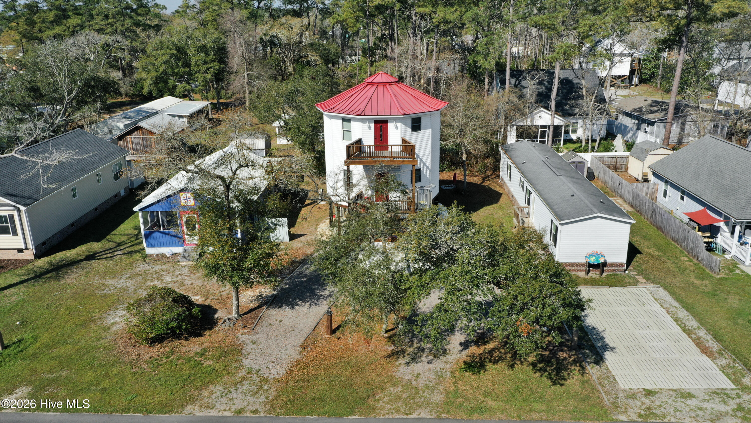 100562809 | Photo 34