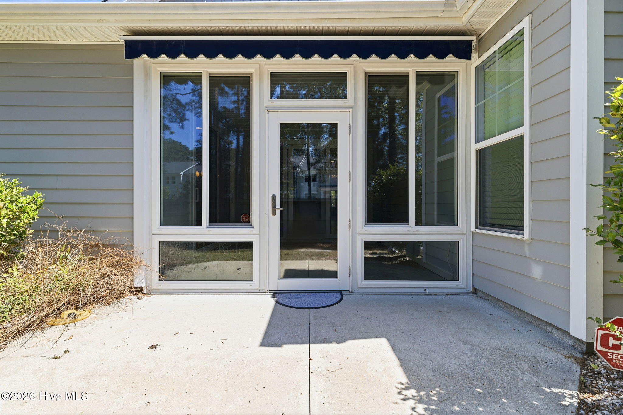 100567519 | Photo 40