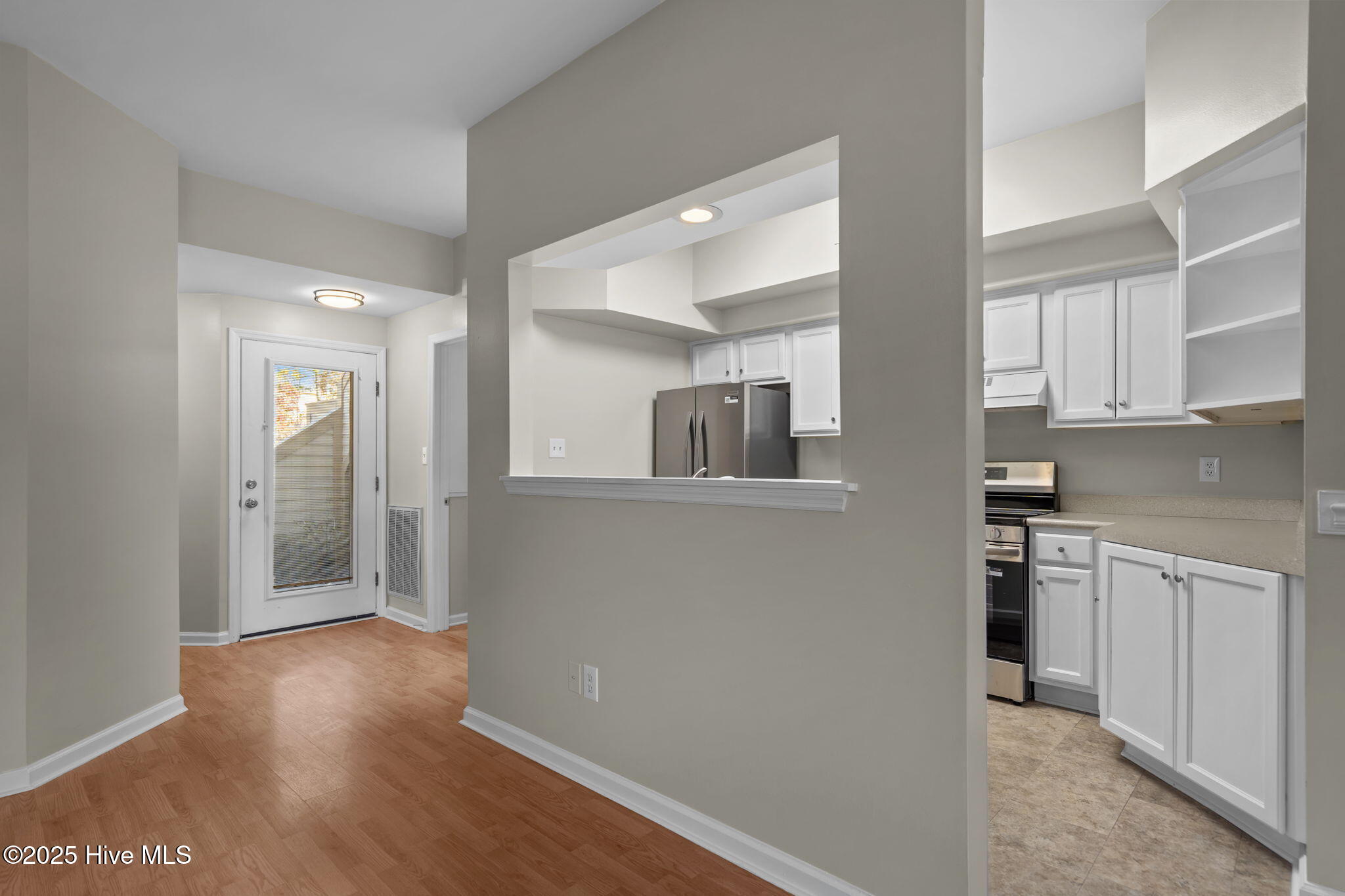 100539656 | Photo 30