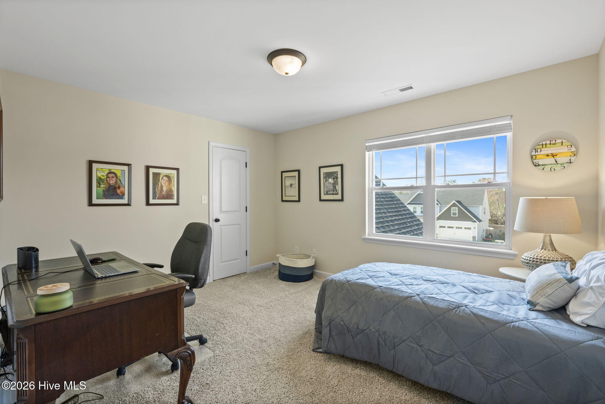 100558397 | Photo 33