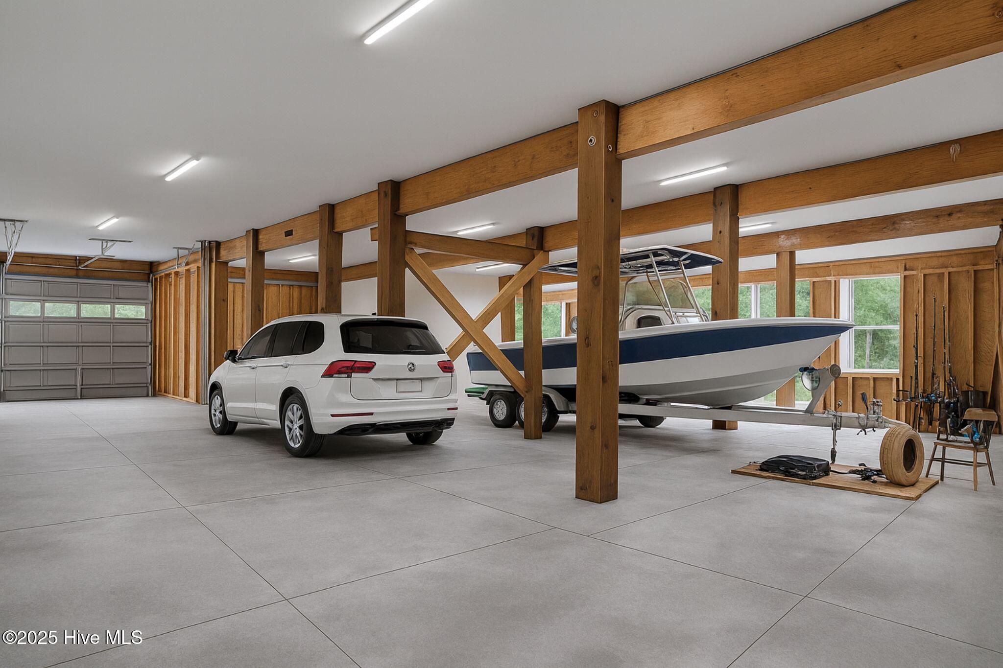 100524139 | Photo 51