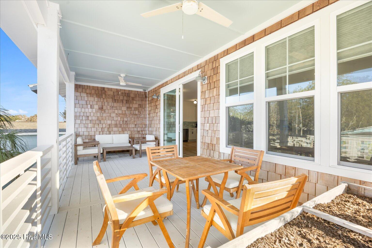 100544004 | Photo 29