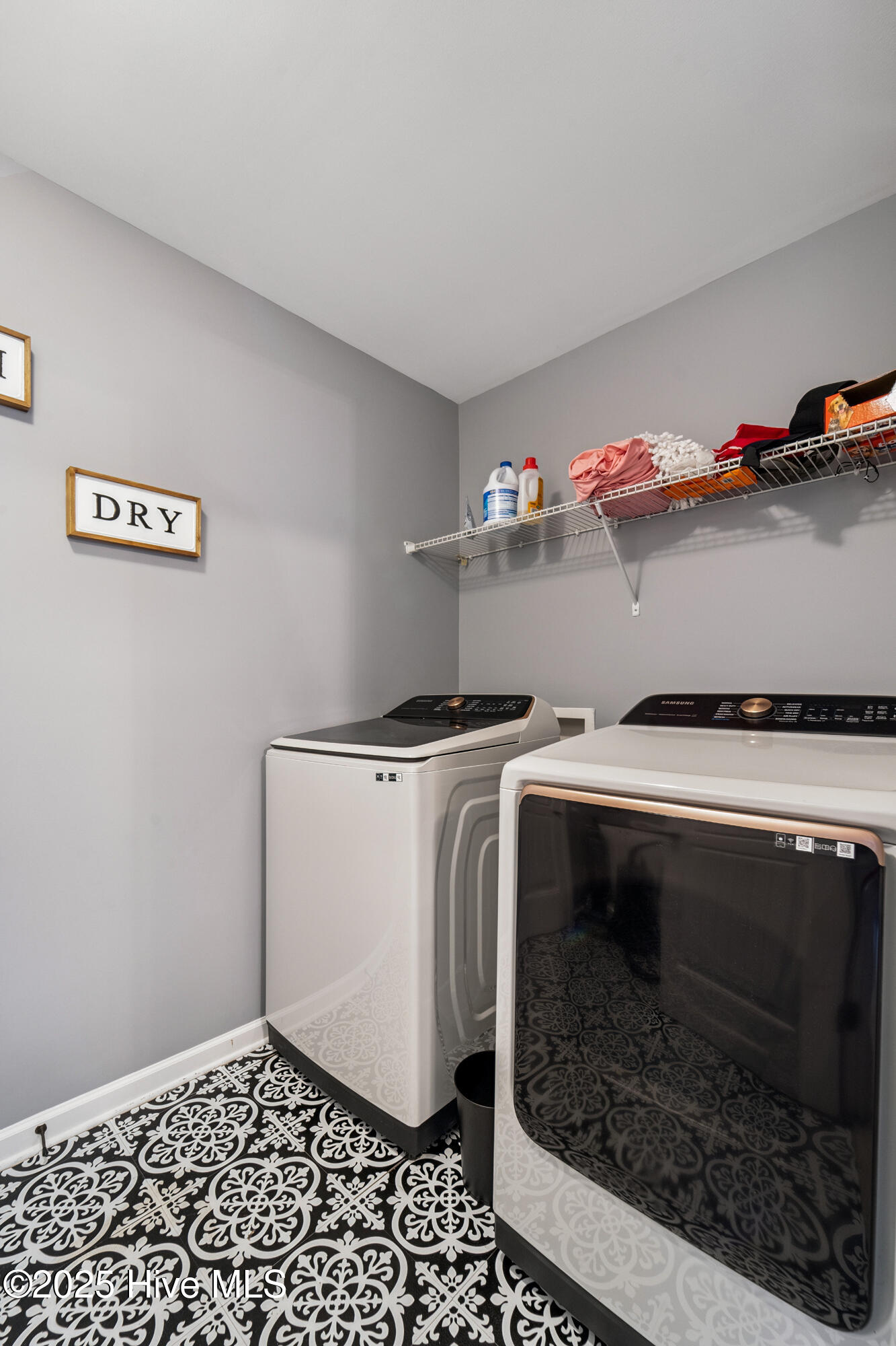 100516932 | Photo 46