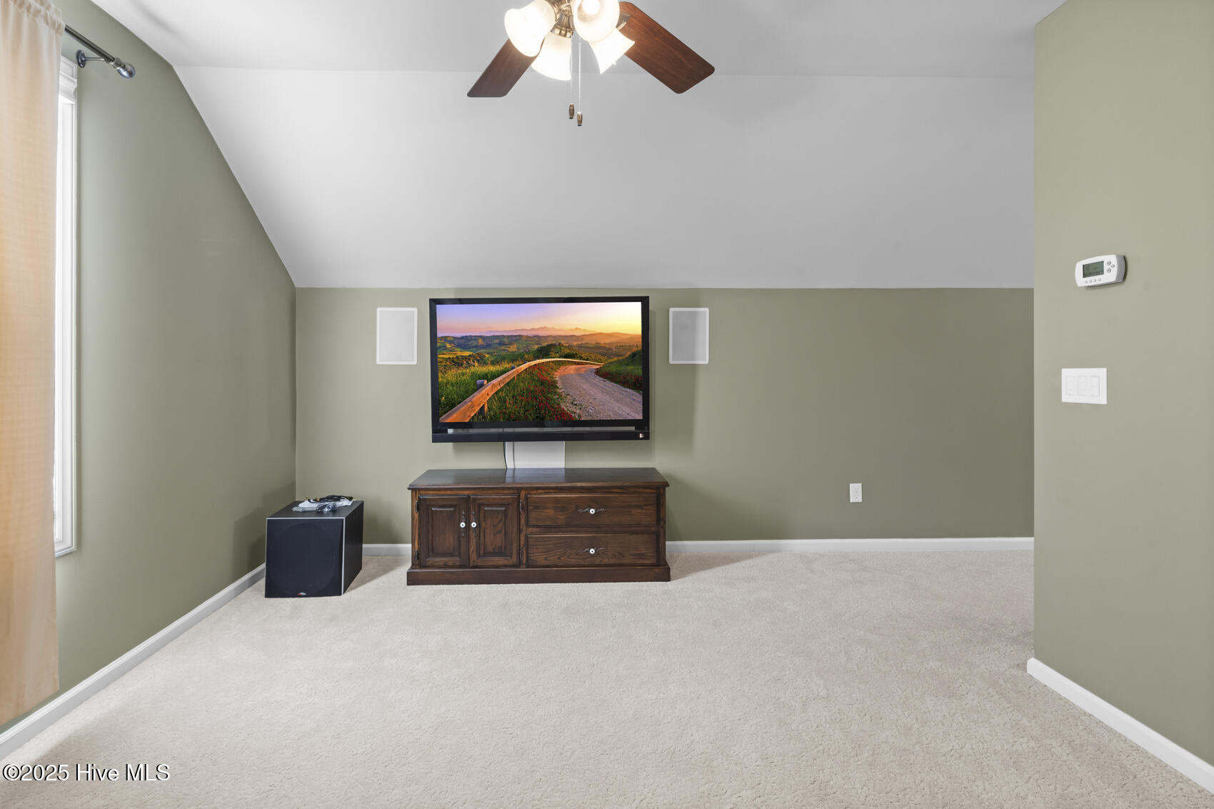 100501519 | Photo 47