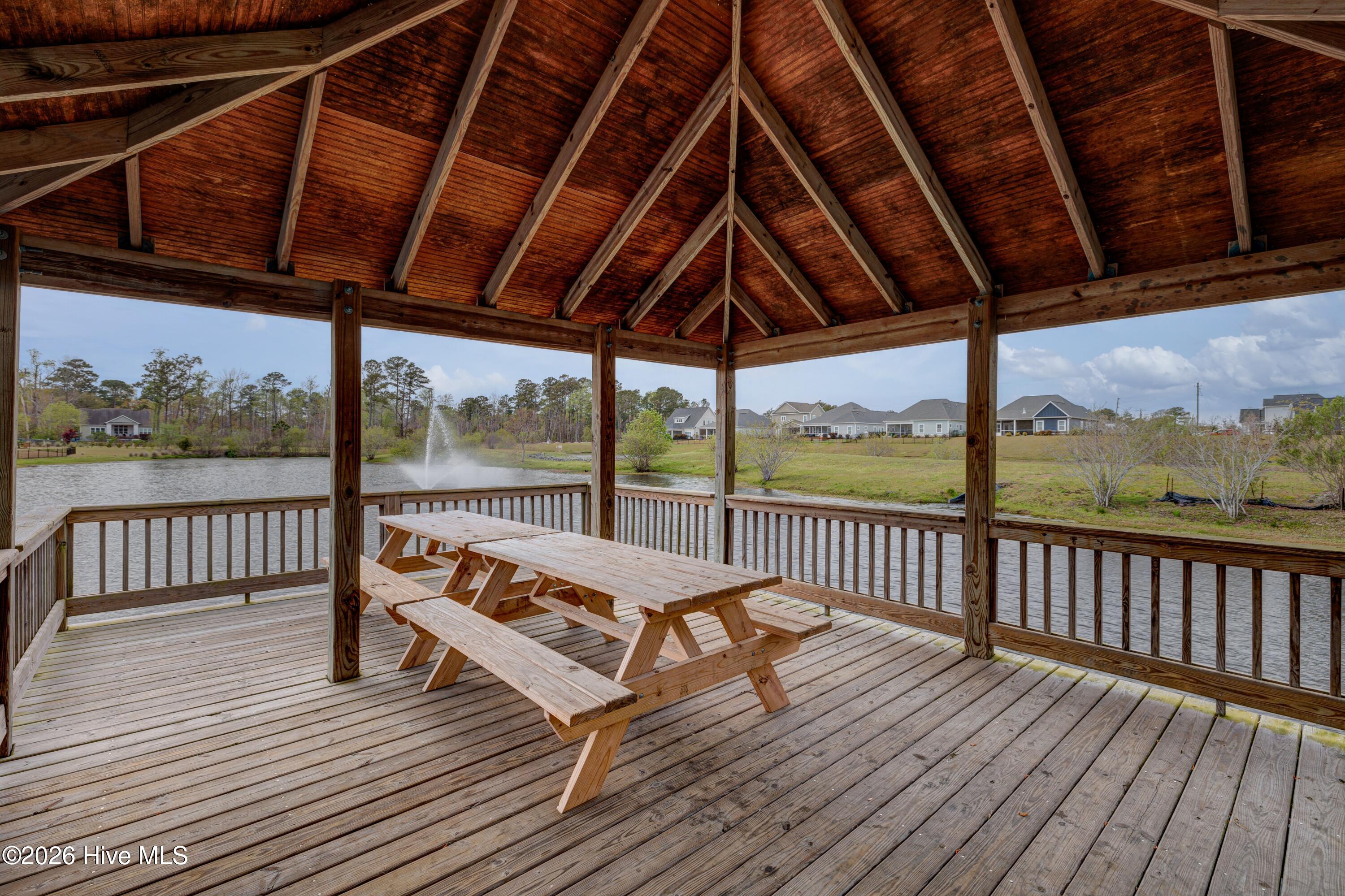 100553083 | Photo 57