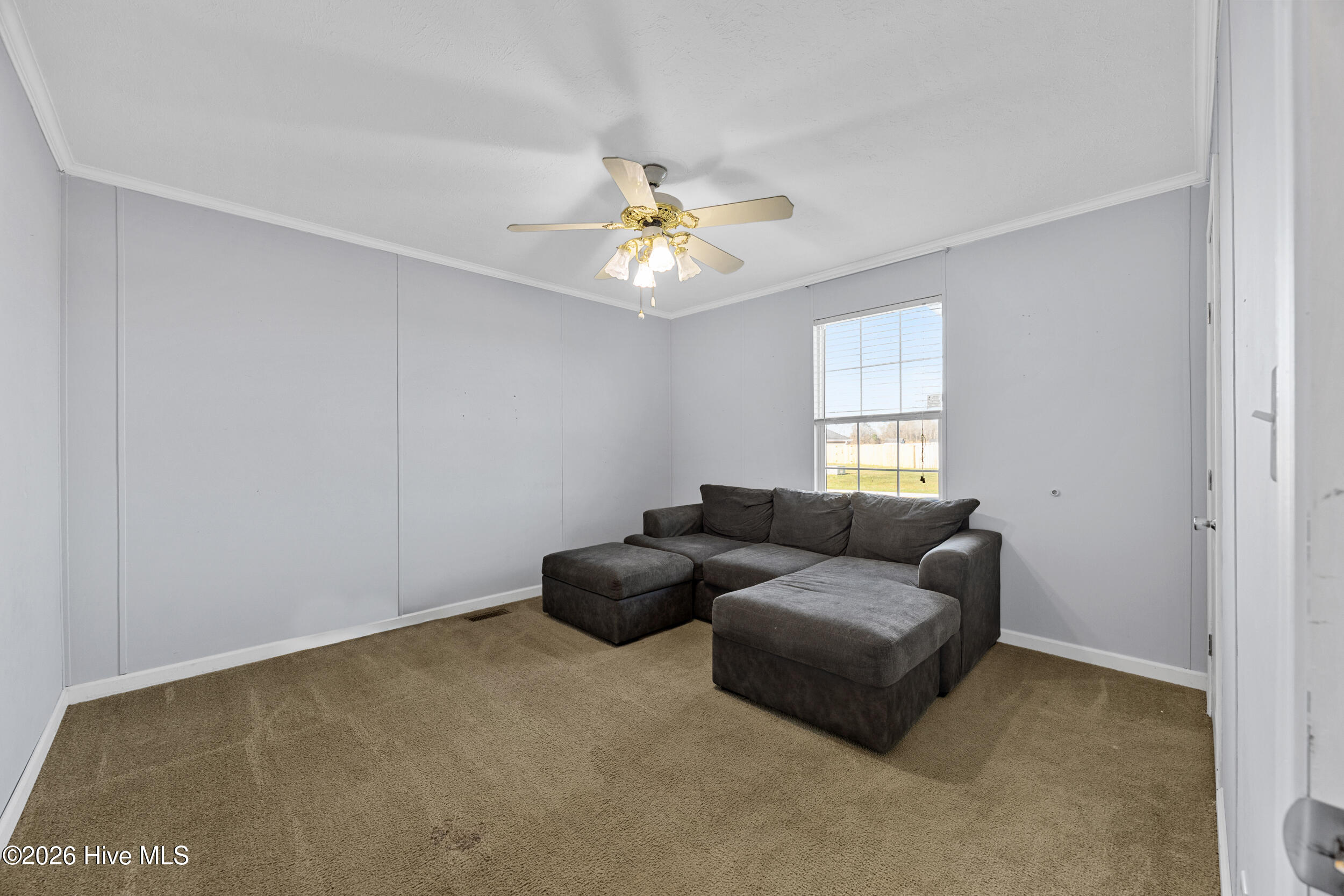 101 R & B Court, Chinquapin, NC 28521 – photo 18: 21_family room