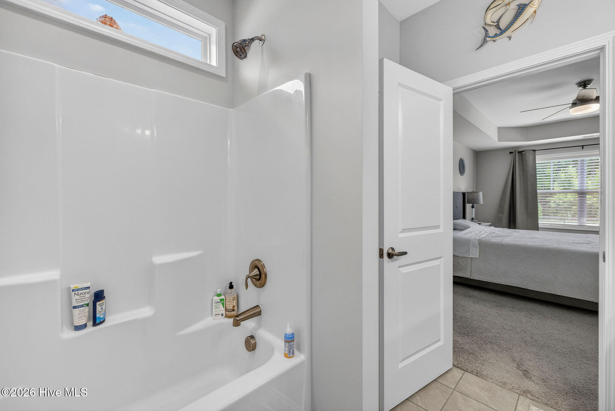 100570074 | Photo 24