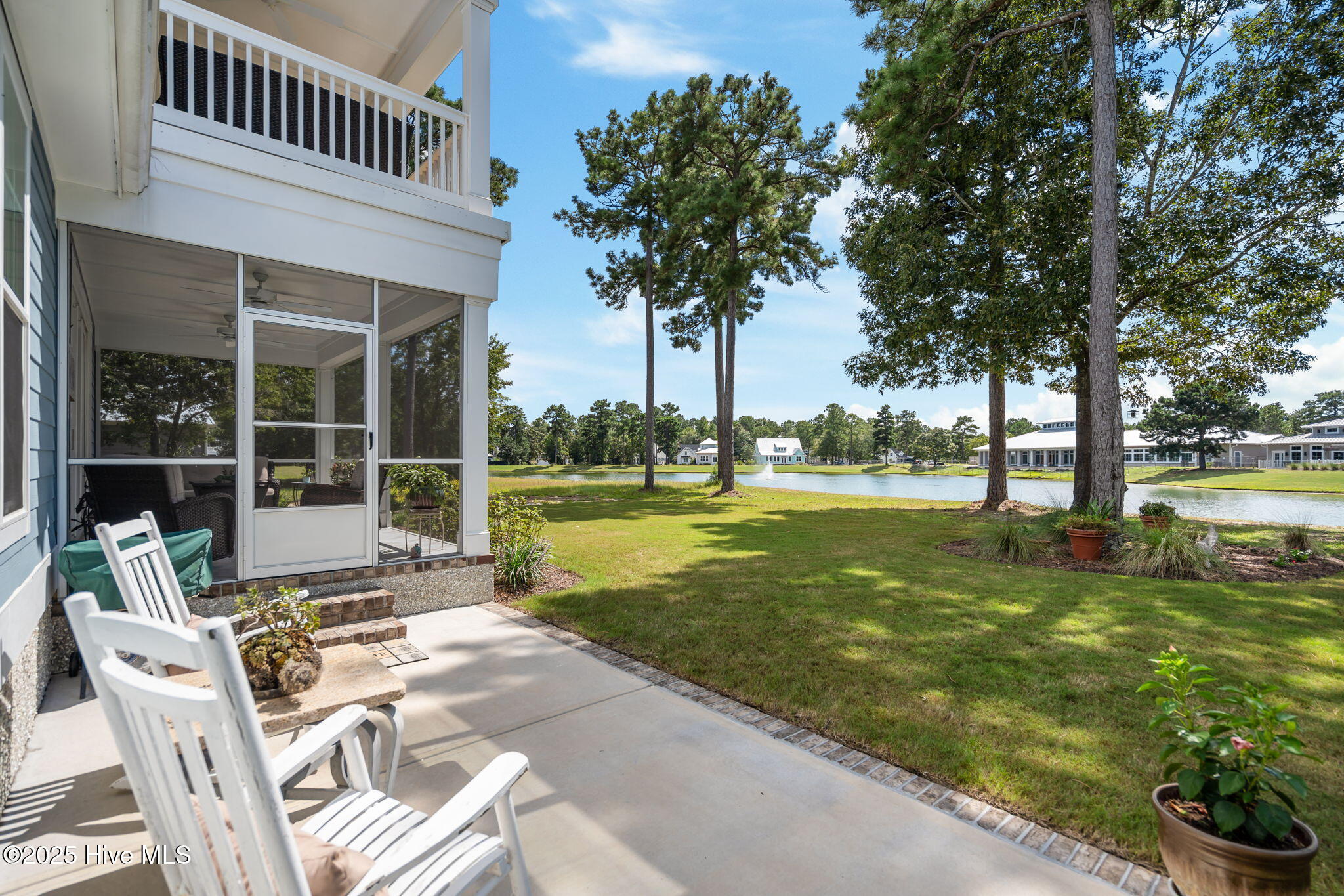 100526969 | Photo 11