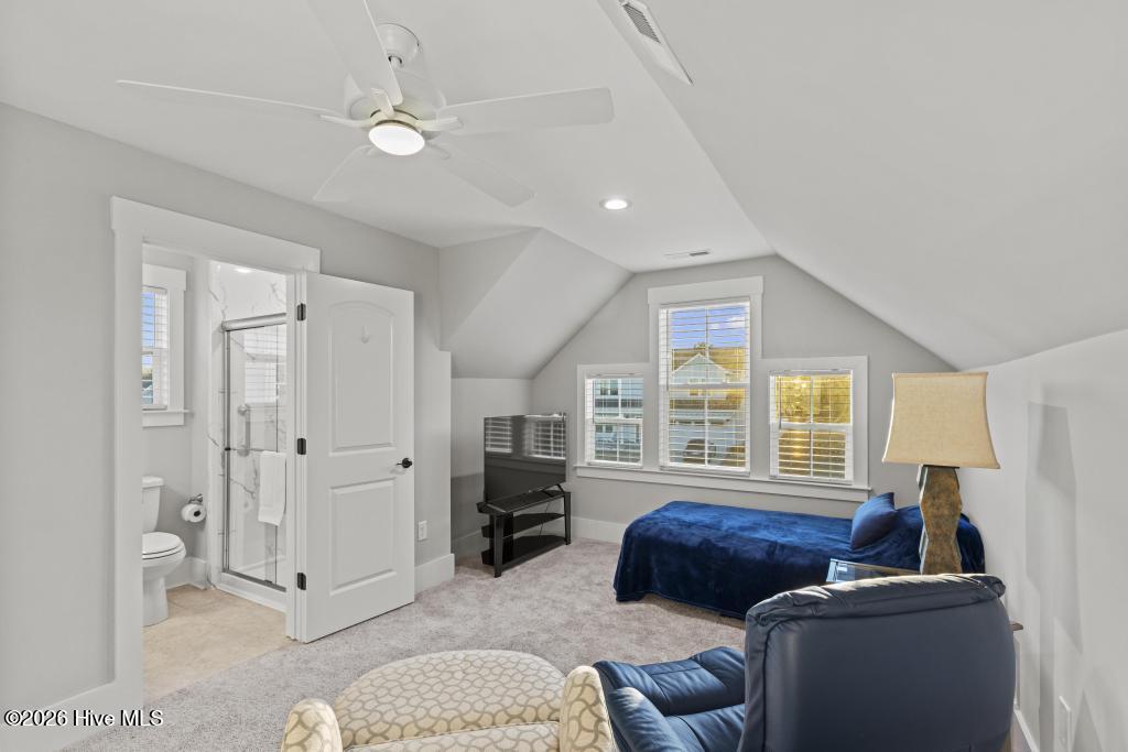 100569844 | Photo 55