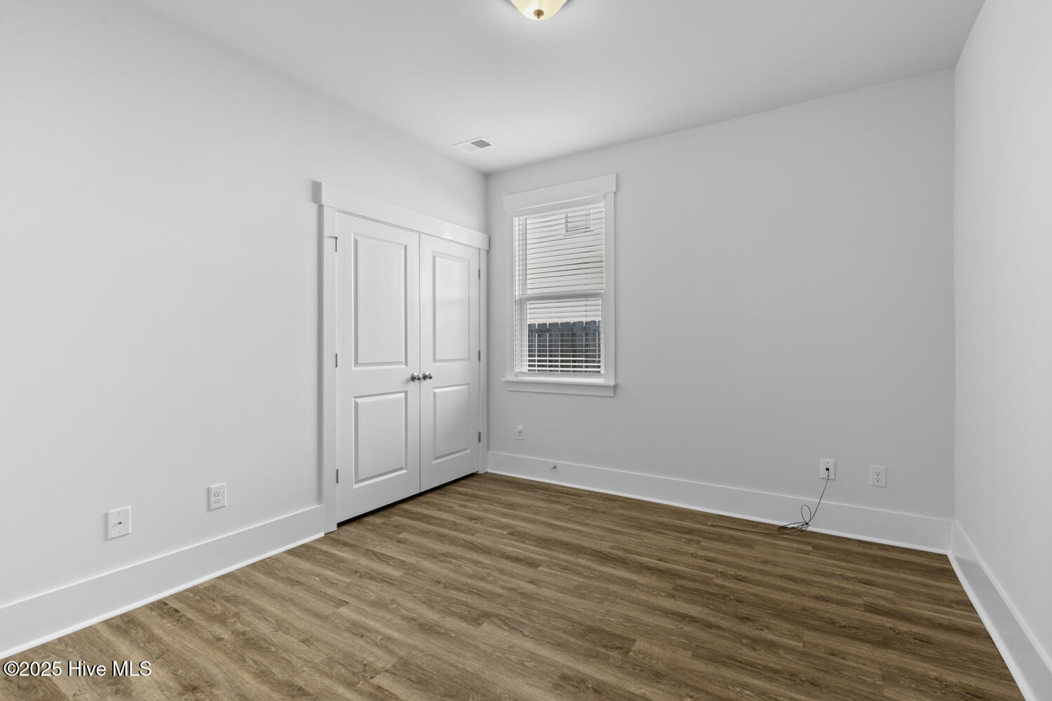 100540047 | Photo 14