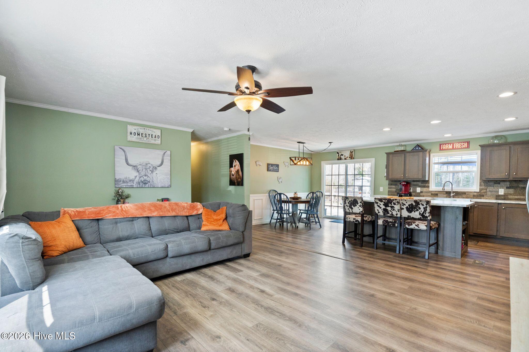 100559666 | Photo 13