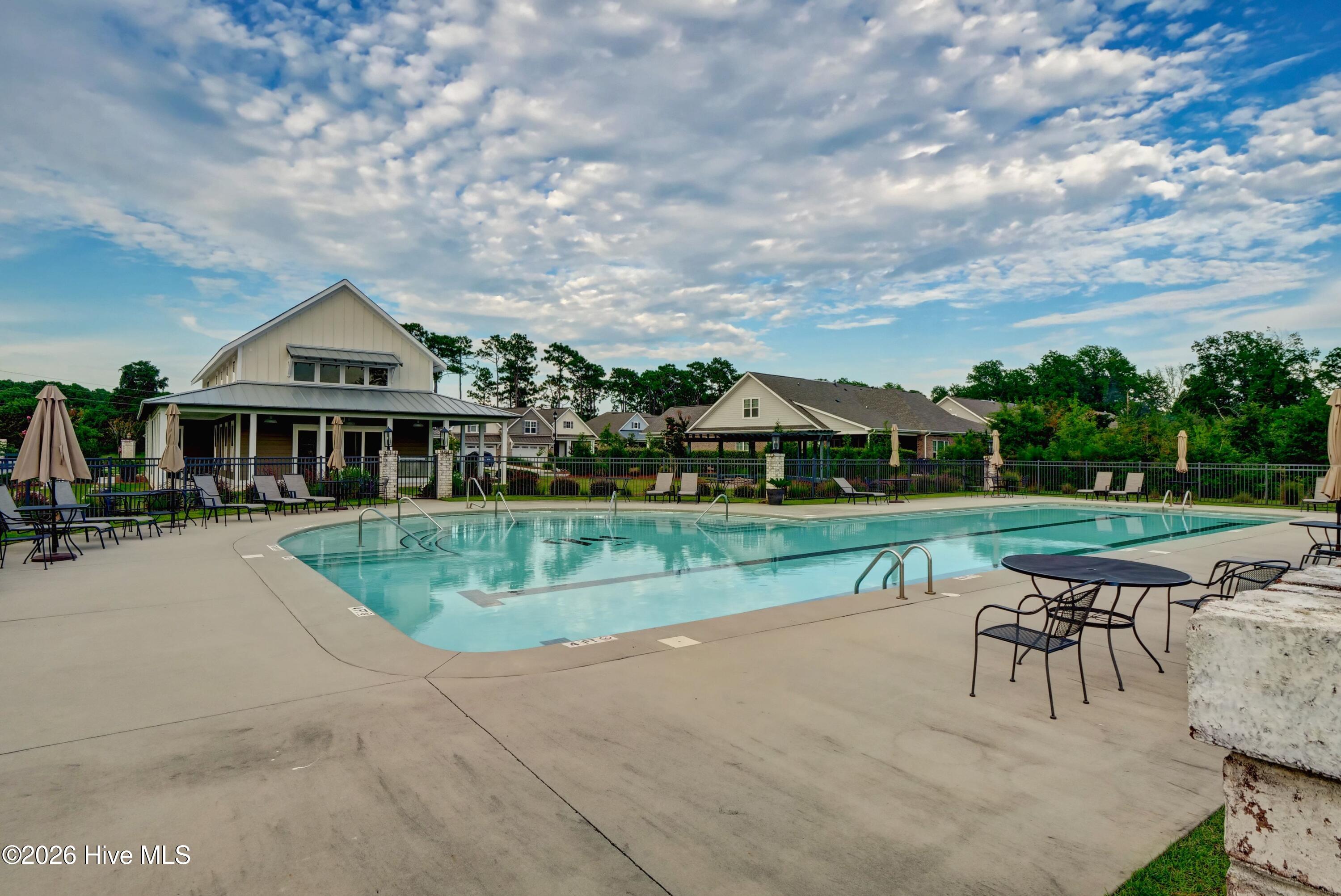 100561257 | Photo 31