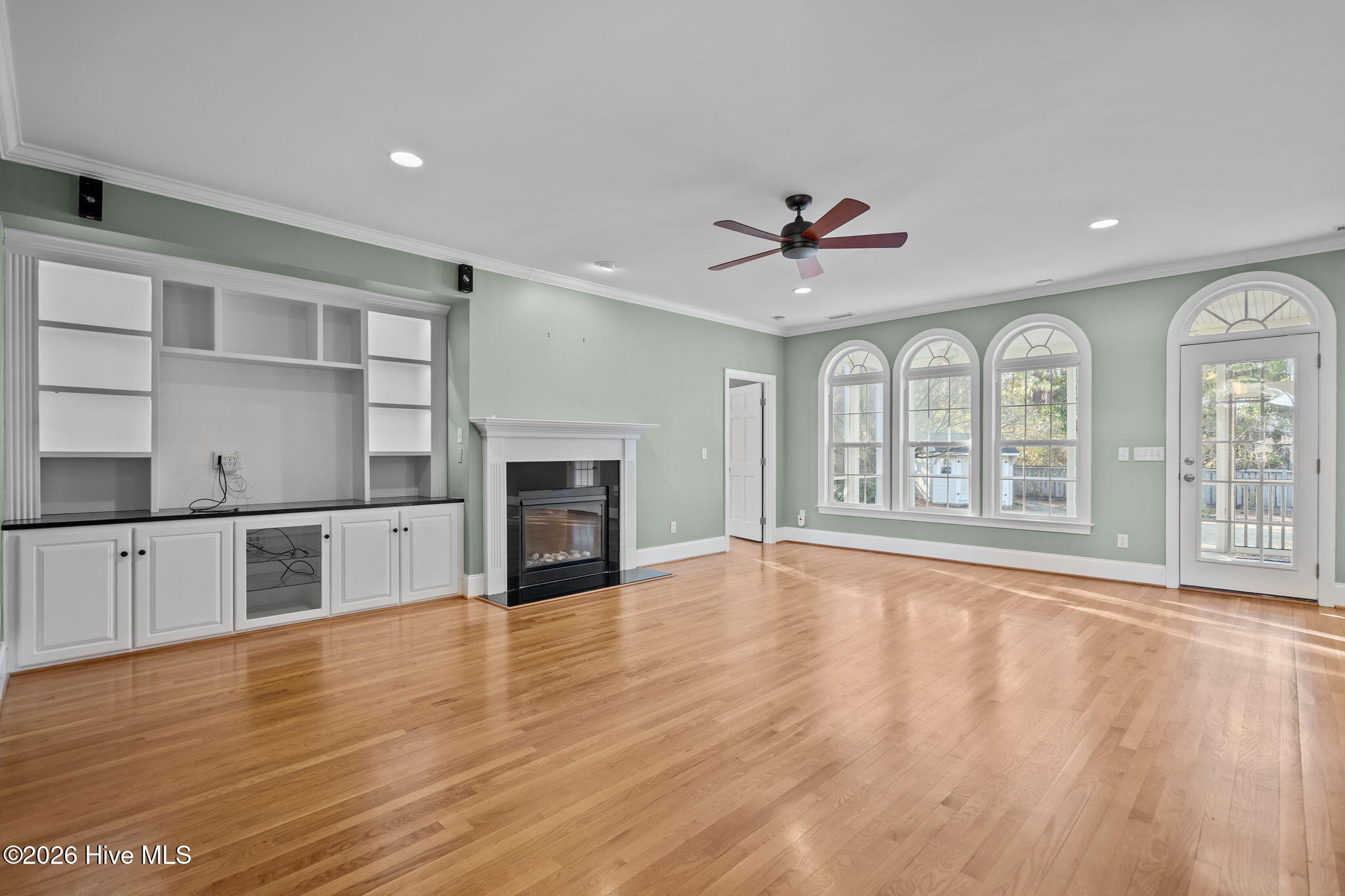 100552731 | Photo 12