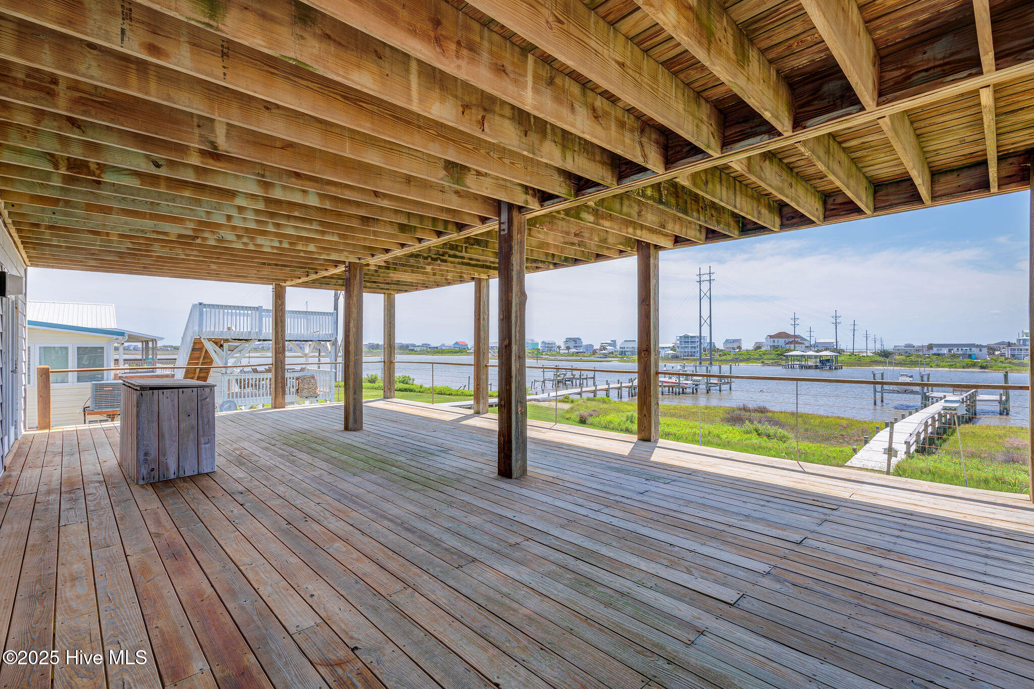 100505826 | Photo 28